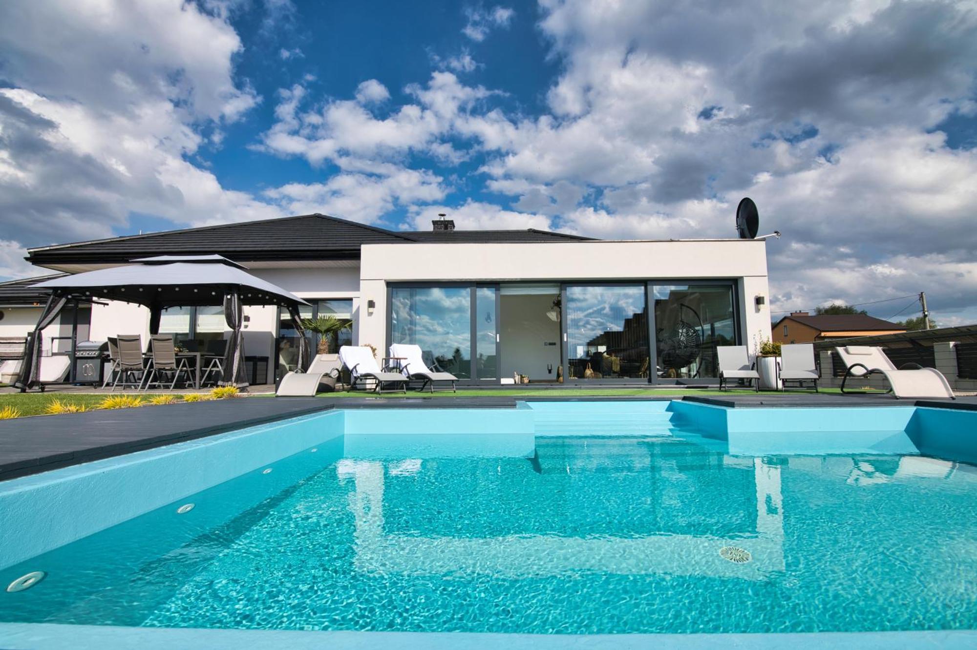 Dom Z Basenem I Jacuzzi Do 10 Osob Zator Willa Luxhouse Esterno foto